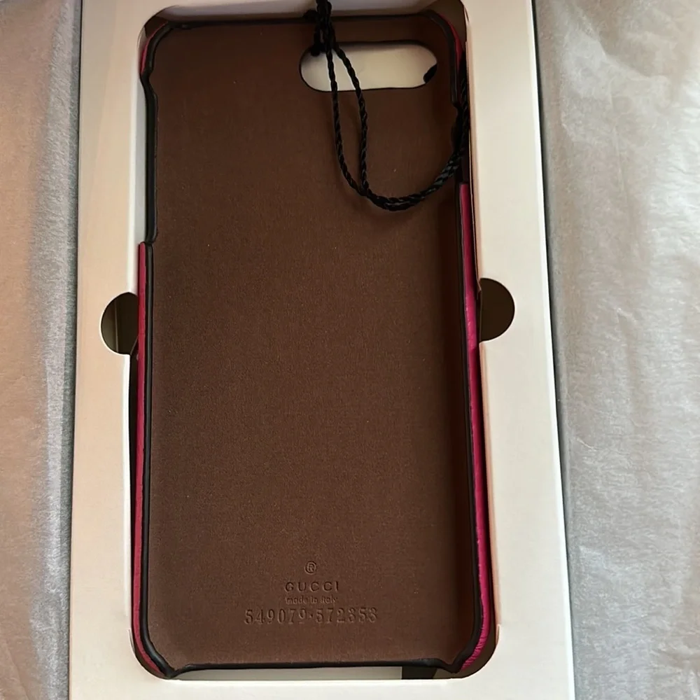 NIB vintage pebbled leather pink Gucci phone case​